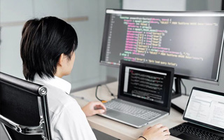 烟台 ,php声明和调用变量的符号是什么？